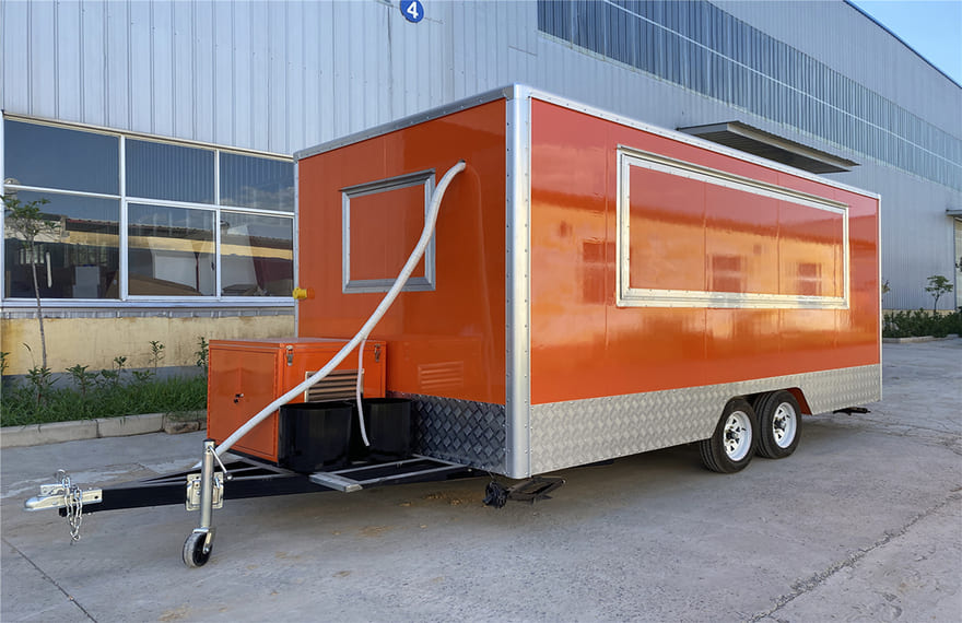 mobile pizza trailer with closed windows